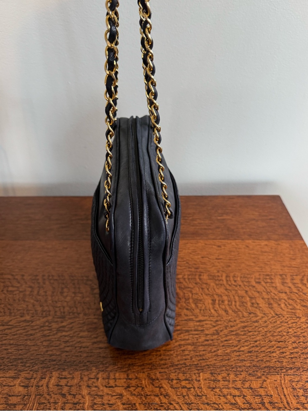 Bally Vintage Quilted Lambskin Midnight Blue Bag with Woven Chain - Picture 3 of 16
